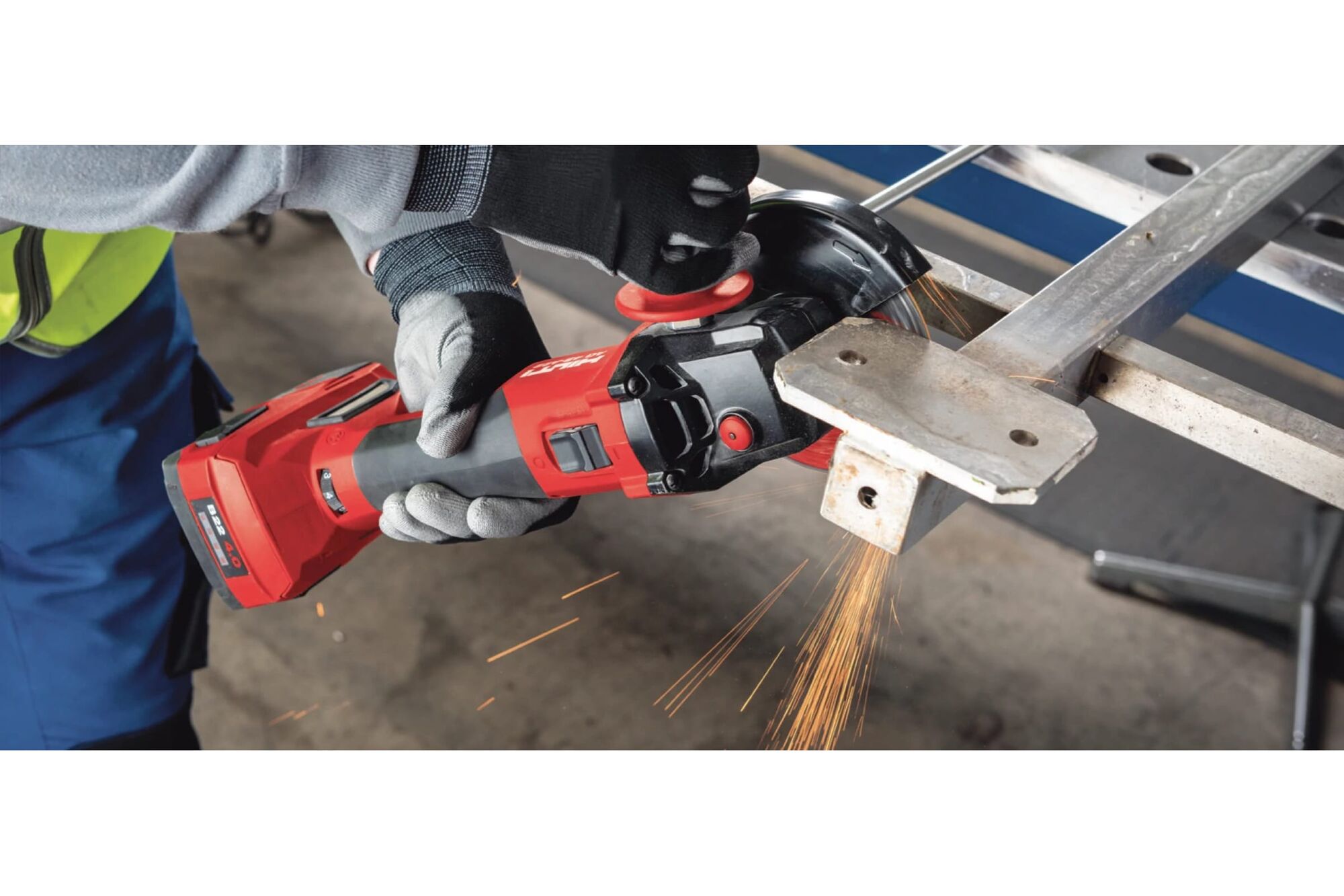 Аккумуляторная угловая шлифмашина Hilti AG 4S-A22-125 чемодан 2215884, цена  в Екатеринбурге от компании ГЛОБАЛСТРОЙРТИ