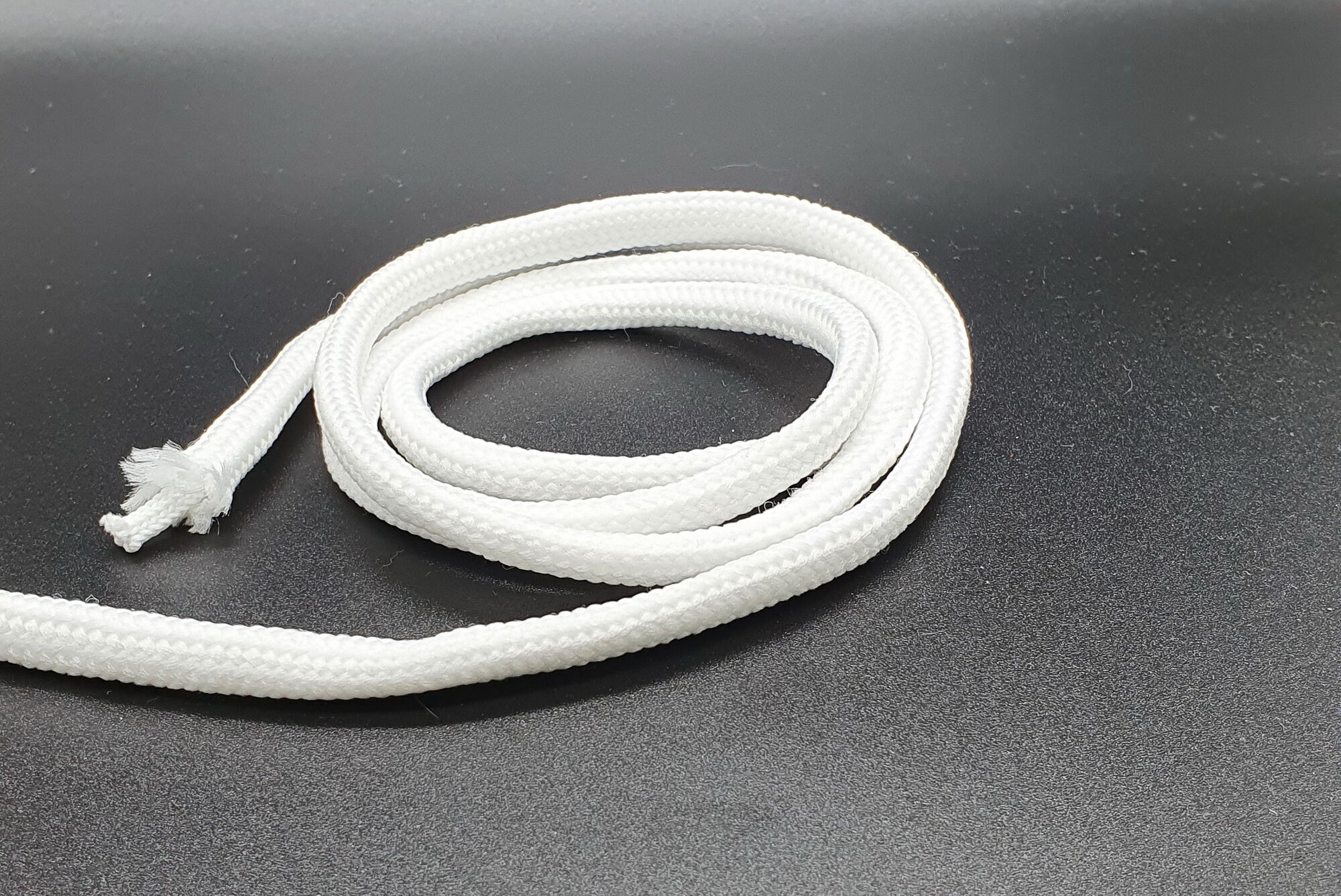 Шнур полиэфирный 5 мм белый 100 м 3