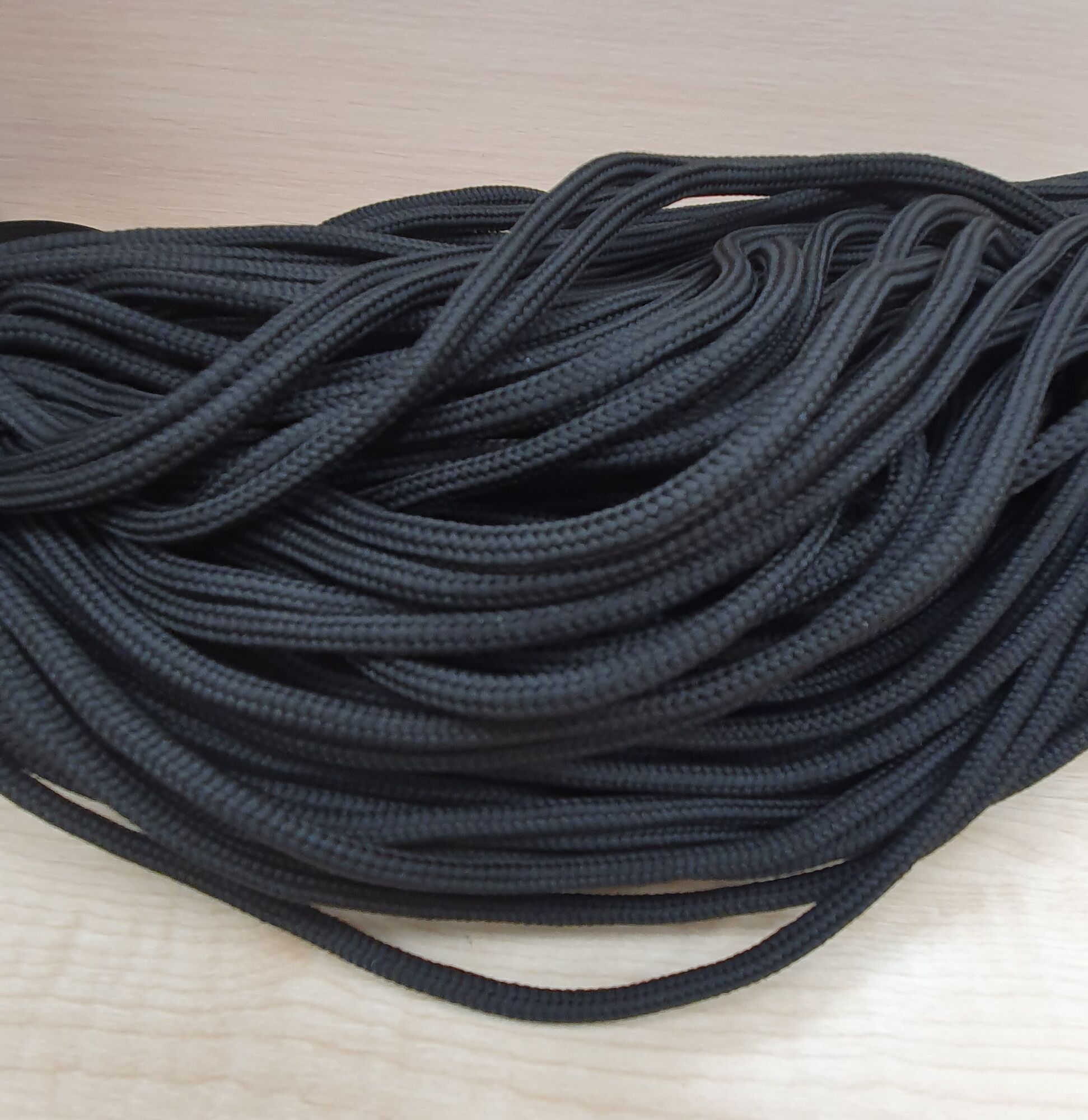 Шнур полиэфирный 5 мм черный 100 м