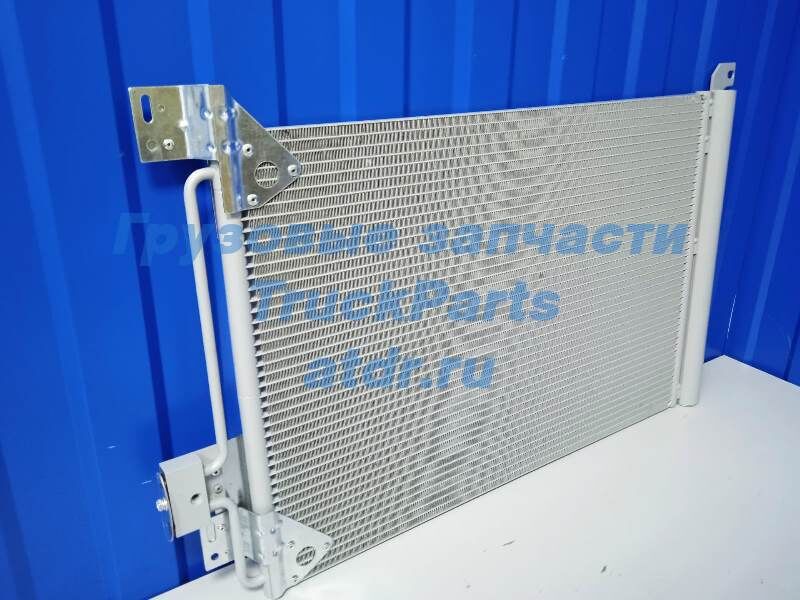 Радиатор кондиционера Ивеко Стралис 610х439х16 мм. NISSENS 94713