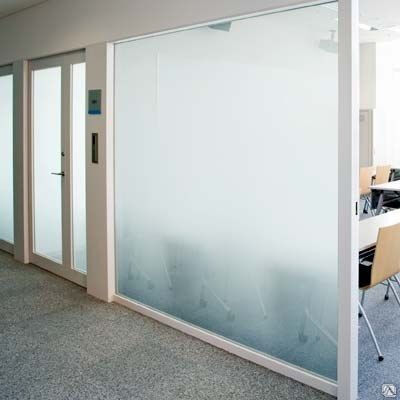 Матирование стекла в кабинетах, офисах