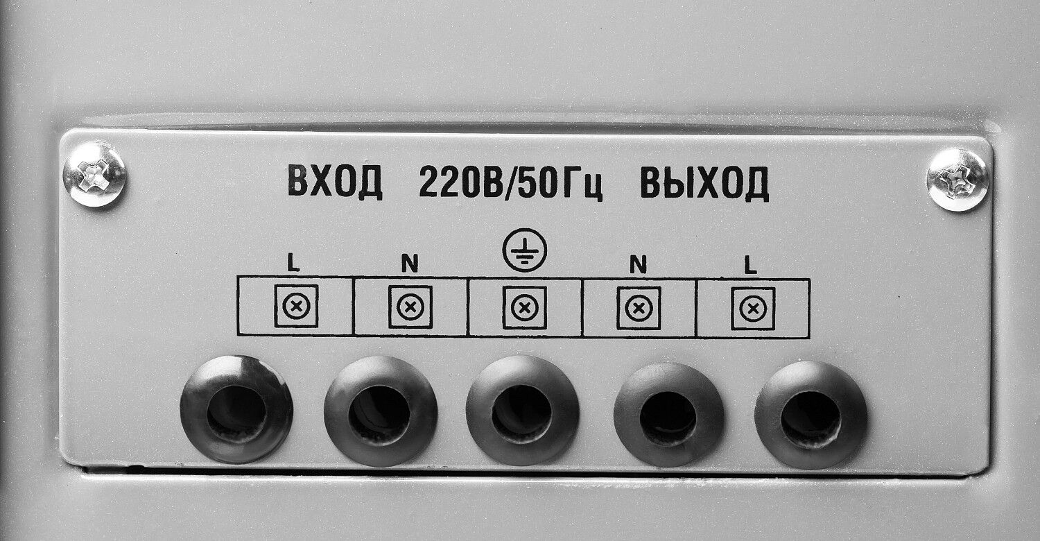 Стабилизатор напряжения ЗУБР АС 10000 профессиональный 10000 ВА 140-260 В  8% 59380-10 купить за 21 313.68 руб. в Волгограде от компании 